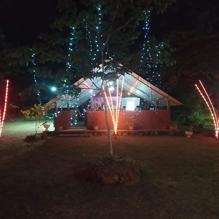 Agoura Hills Hotel Kurunegala Exterior foto